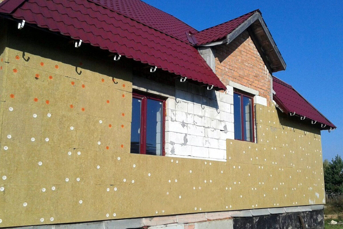 Утепление минватой фасада загородного дома Утепление минватой фасада загородного дома